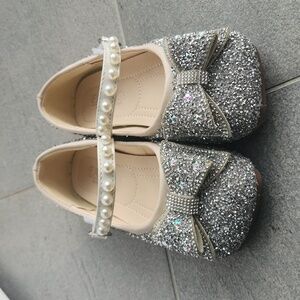 Little Girl's Silver Sequin dress Shoes - Size 29